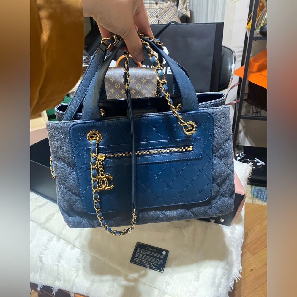 Chanel  tote denim satchels chain 2way strap is not removable